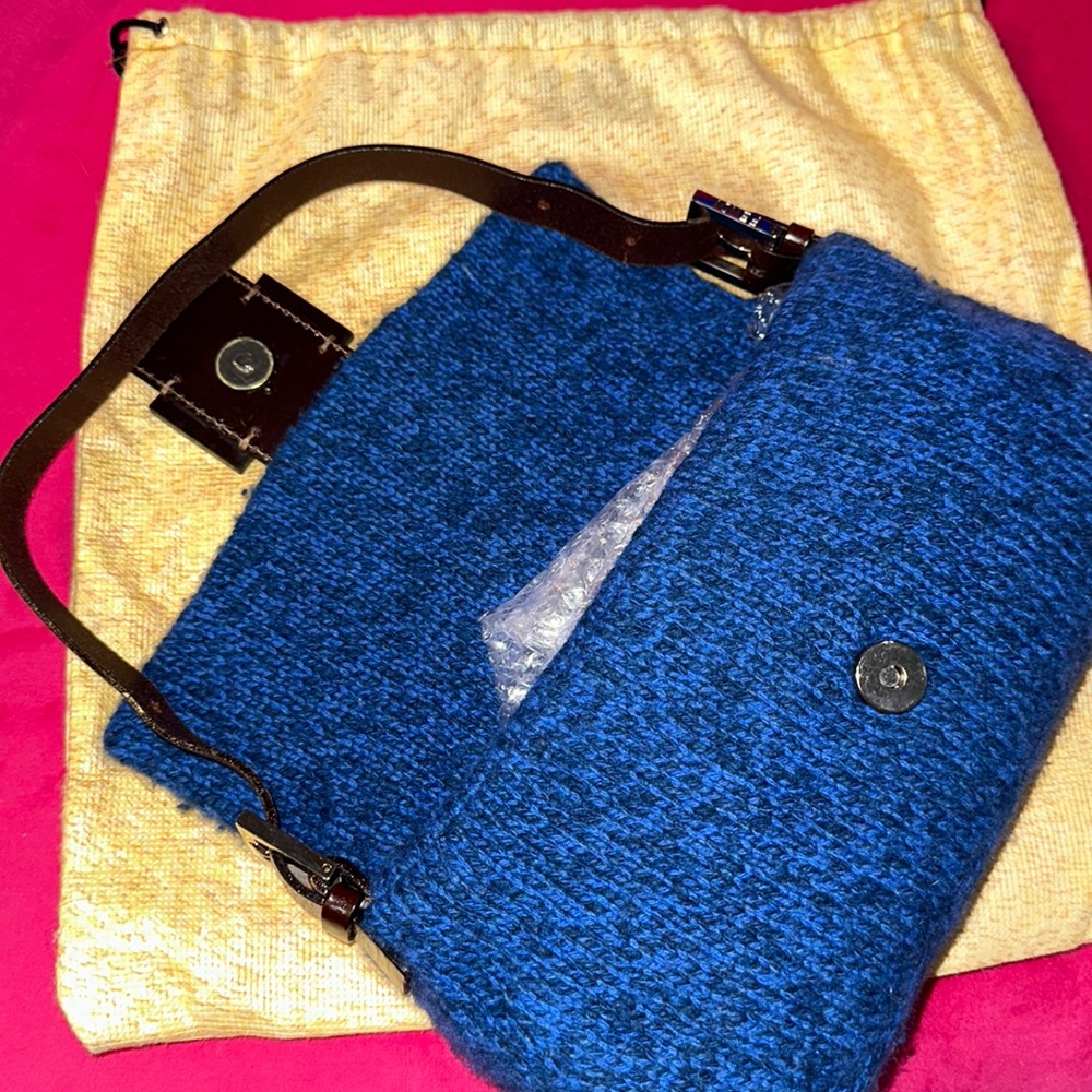Fendi blue wool and leather lined baguette pochette shoulder purse RARE - Picture 12 of 16